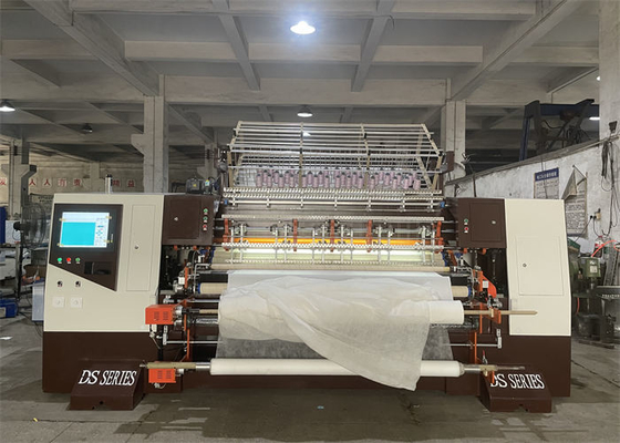 1400RPM automatizou a máquina estofando 1.6M Garment Shuttle da multi agulha