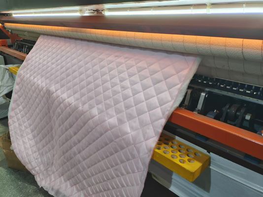 Equipamento de coberturas de agulhas múltiplas de 128 polegadas para produtos de cama com velocidade de 1400 rpm