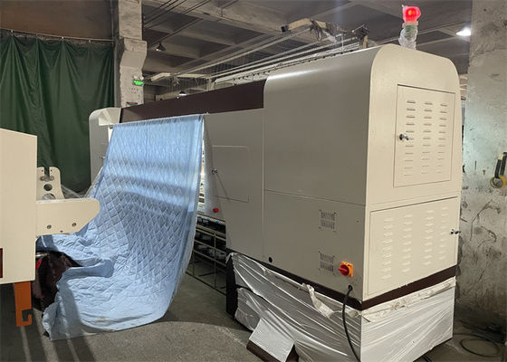 Máquina de fabricação de colchões versátil com capacidade de coberturas de 1800 mm-2400 mm