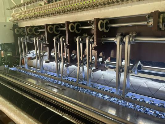 1400RPM 1,7m Máquina de Quilting de agulhas múltiplas com gancho rotativo computadorizado